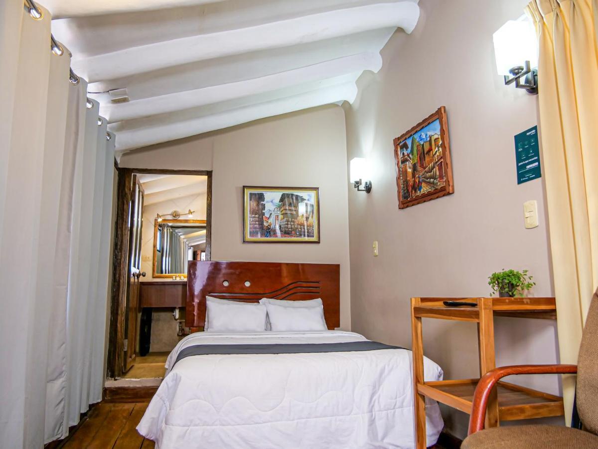 Hotel Guest House Wayra Cusco Bagian luar foto